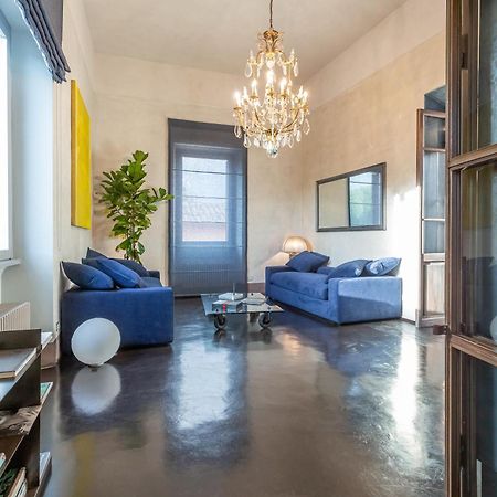 רומא Iconic Apartment With Unique Colosseum View מראה חיצוני תמונה