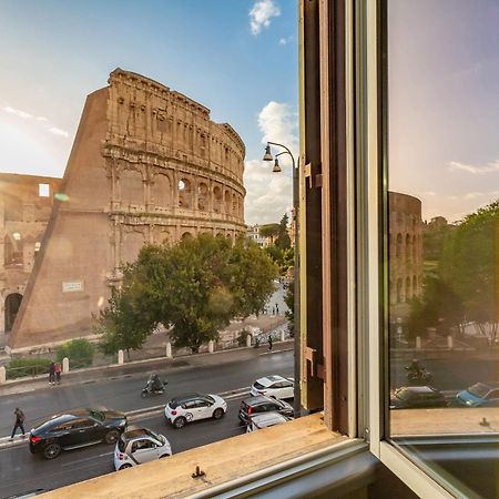 רומא Iconic Apartment With Unique Colosseum View מראה חיצוני תמונה