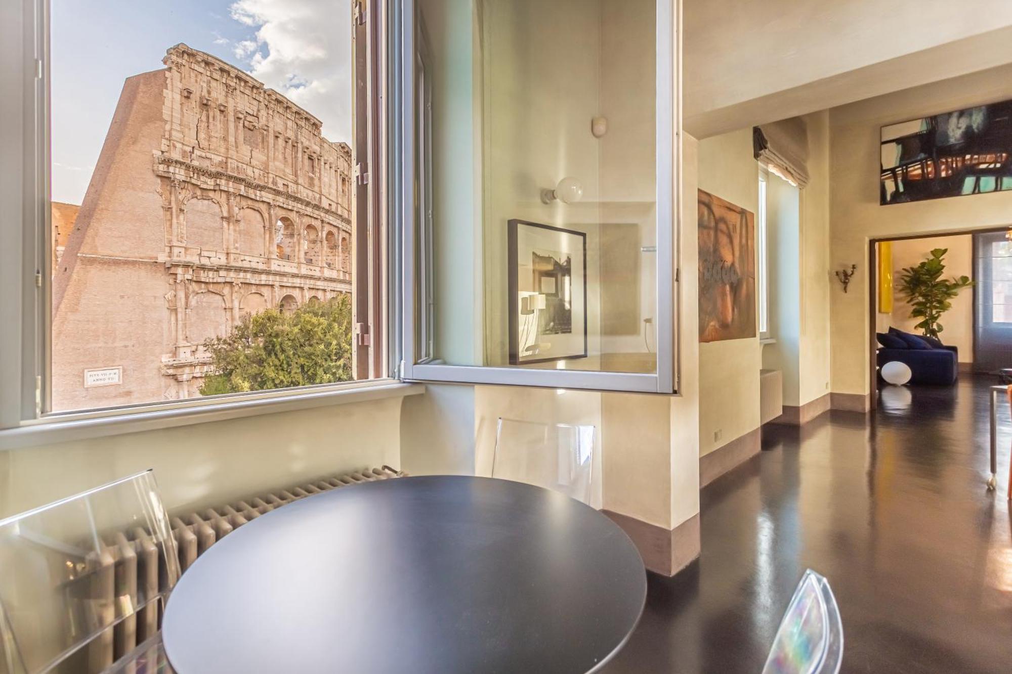 רומא Iconic Apartment With Unique Colosseum View מראה חיצוני תמונה